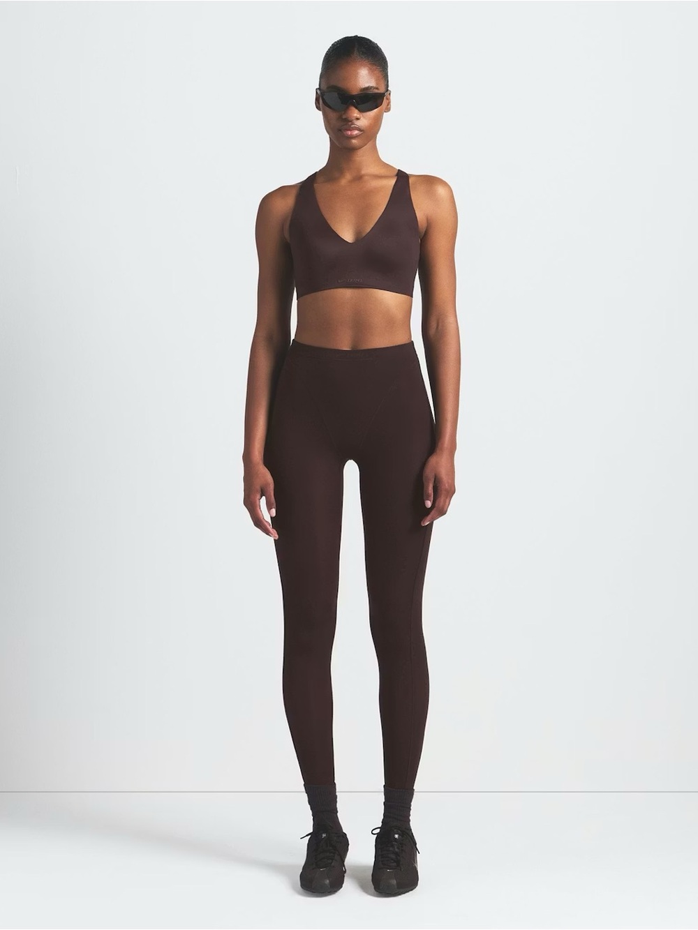 NikeSKIMS SHINE V-NECK BRA PHOENIX MEDIUM